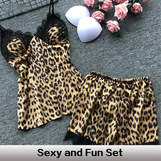 Sexy Sleepwear Delight: Leopard Print Pajama Set with Lace Trim